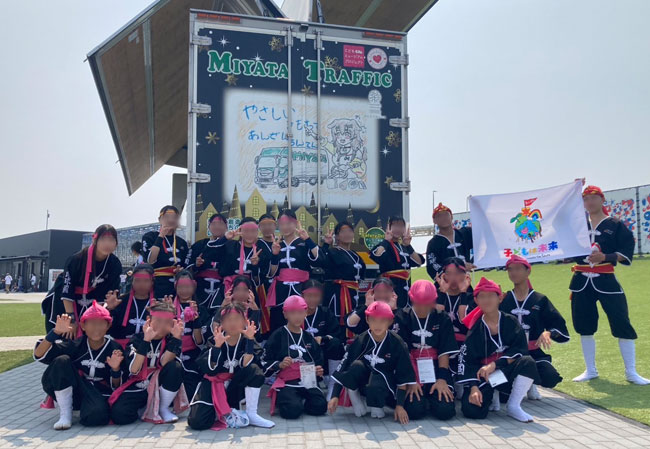 実績375地域イベントで使用する団体旗使用イメージ